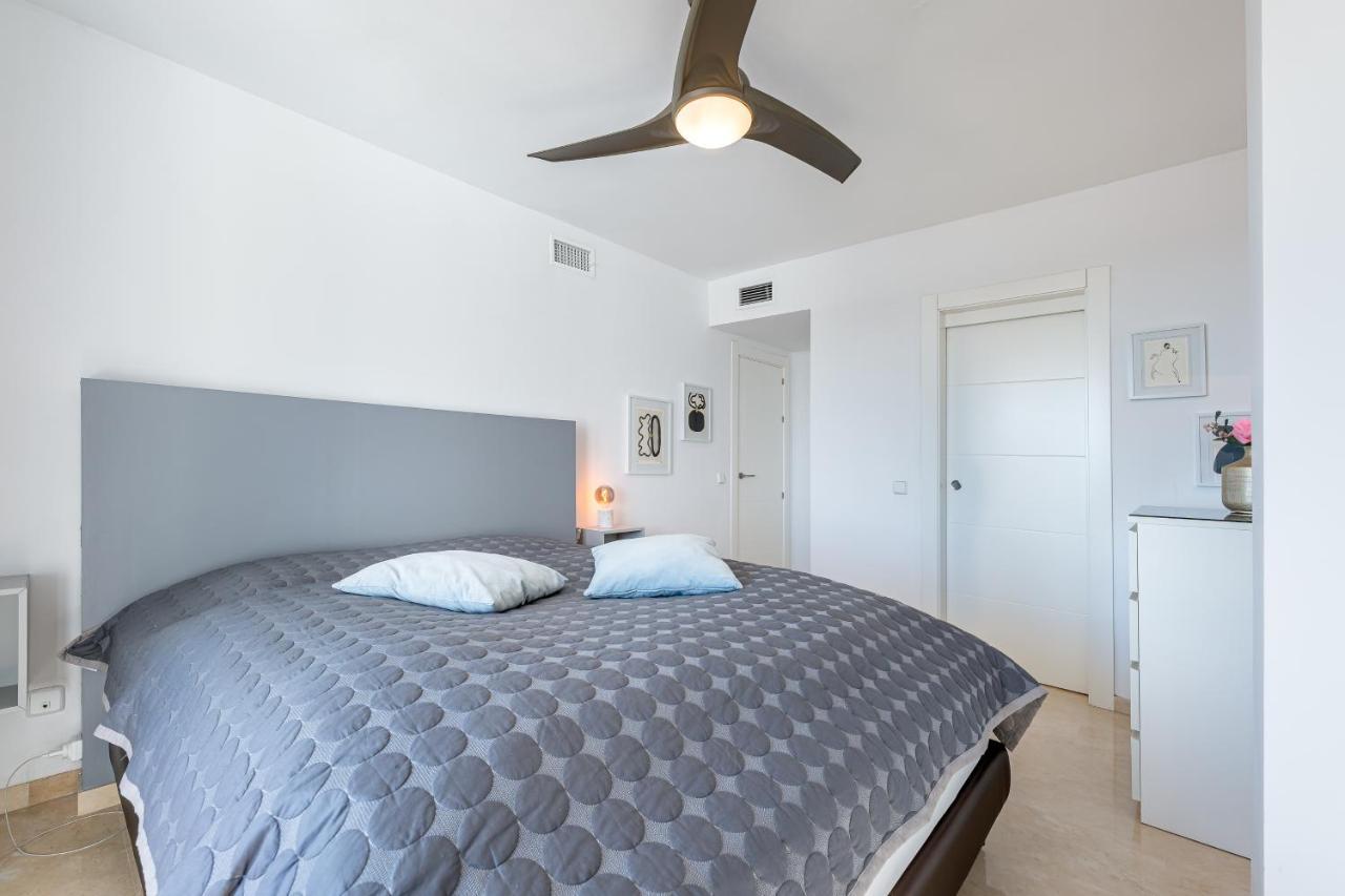 2 Bedroom With Sea And Mountain Views, Pool Marbella Kültér fotó