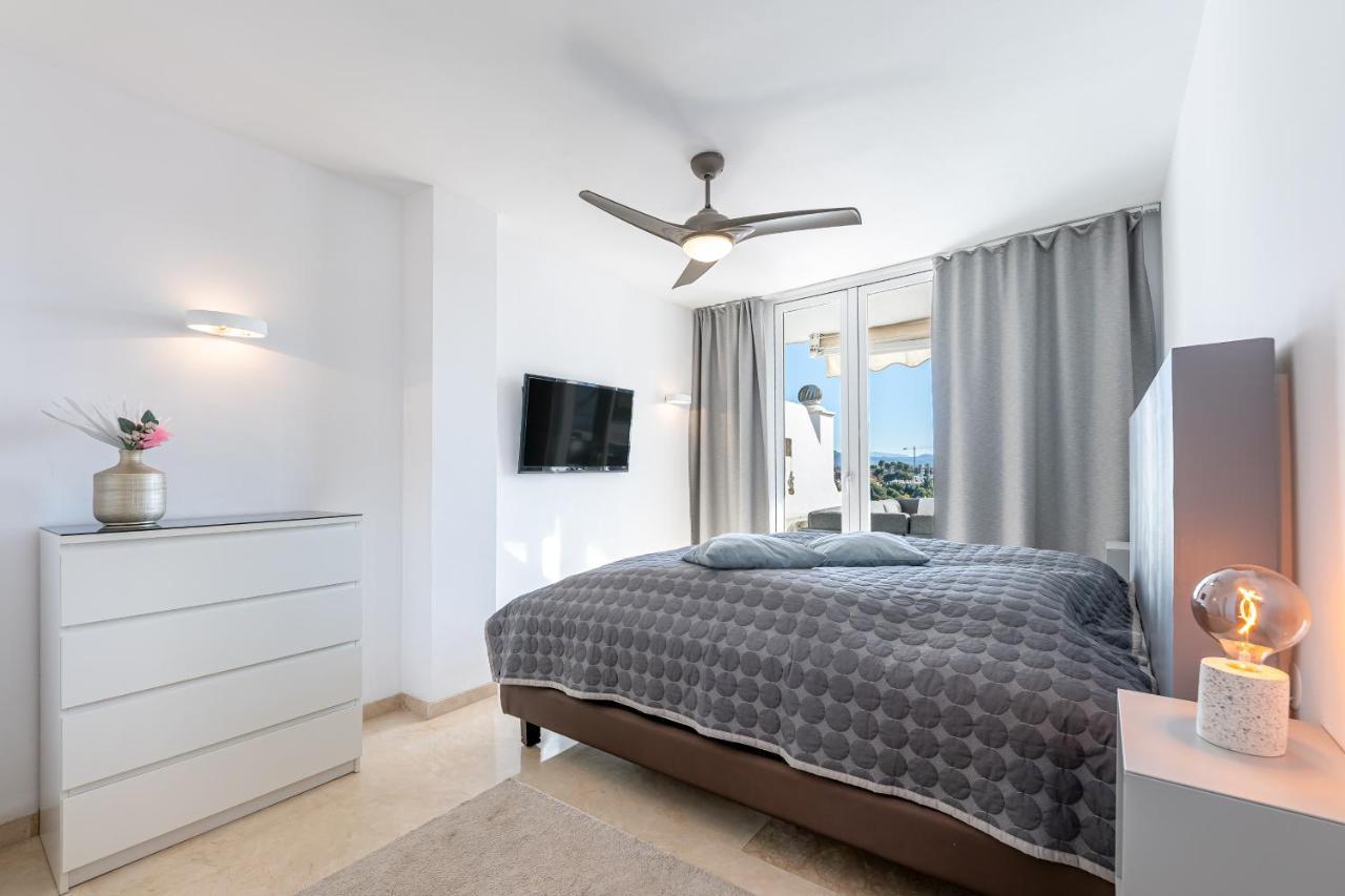 2 Bedroom With Sea And Mountain Views, Pool Marbella Kültér fotó