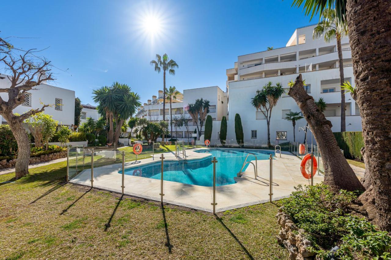 2 Bedroom With Sea And Mountain Views, Pool Marbella Kültér fotó
